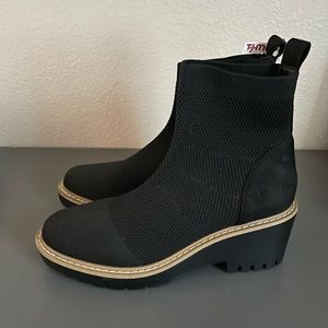 NWT Nicole Miller Black Stretch Ankle Boot